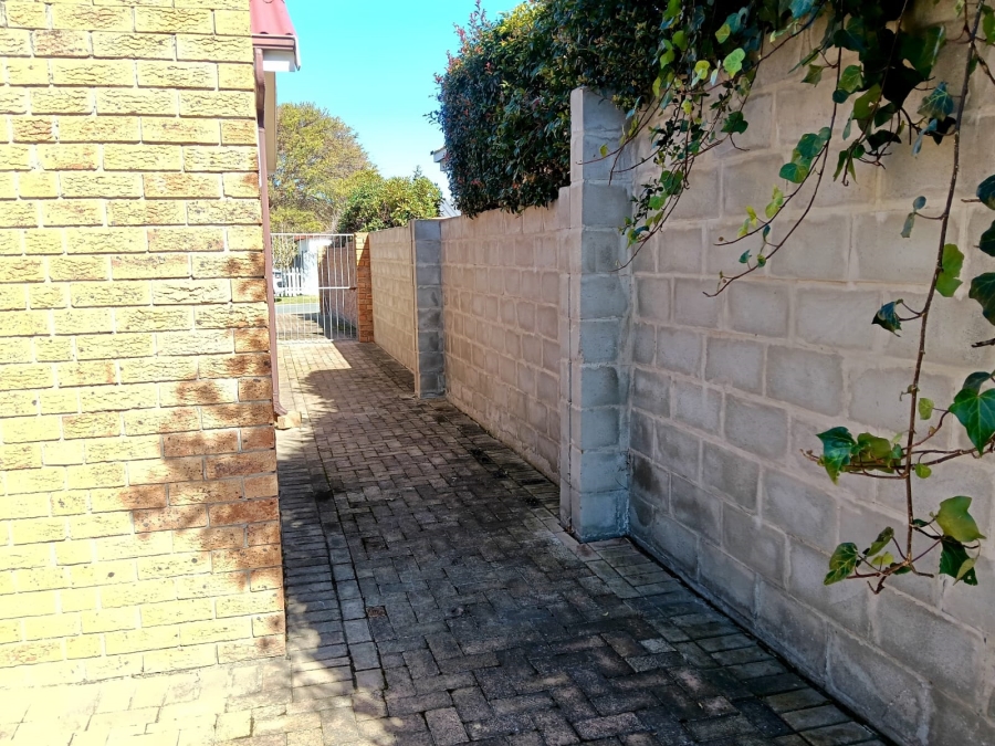 To Let 4 Bedroom Property for Rent in Vermont Western Cape